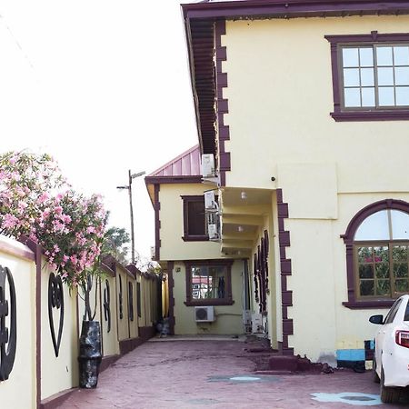 Gya-Son Royal Guest House Kumasi Exterior foto